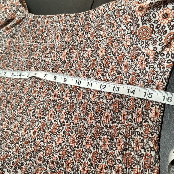 Hayden Puff Sleeve Smocked Peplum Top L - Picture 6 of 7